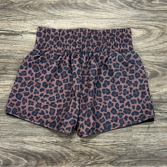 PINK LILY BROWN SPOTTED SWEETHEART
WINDBREAKER AND LINED ACTIVE SHORTS - Picture 5 of 11